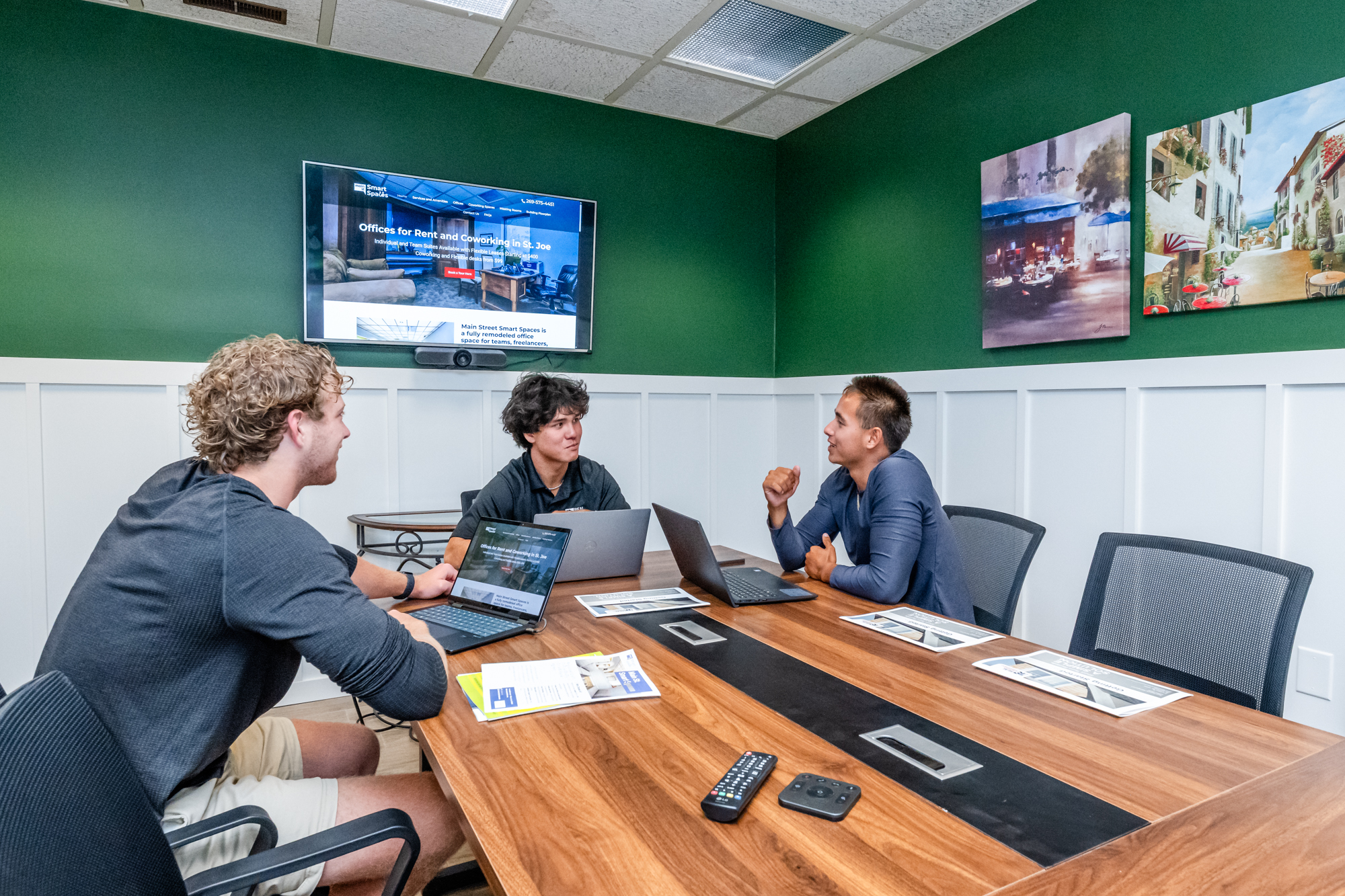 Meeting Room - Smart Spaces